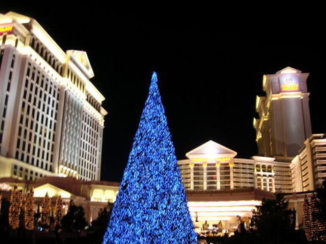 Utcai karácsonyfa Las Vegas-ban