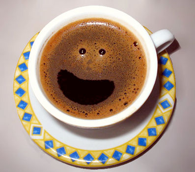 mosolyogj! a kávéd szeret...