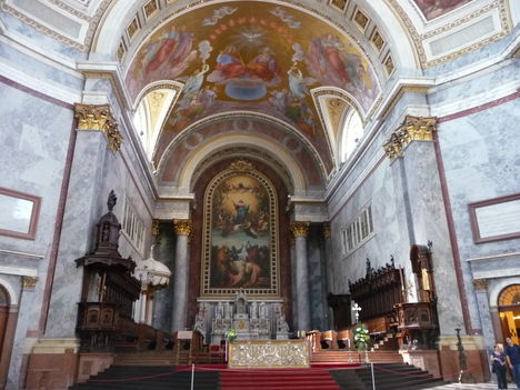 A bazilika oltára