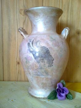 Antik jellegű váza