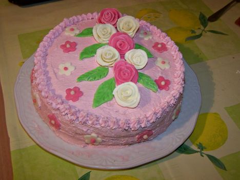 Rózsás - epres torta