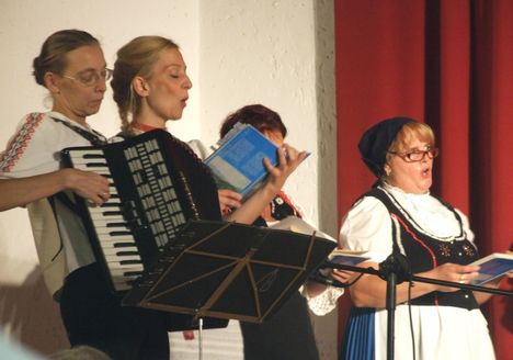 "Od Santova do Mlinkof" - CD bemutató koncert (oSlovMa.hu) 4