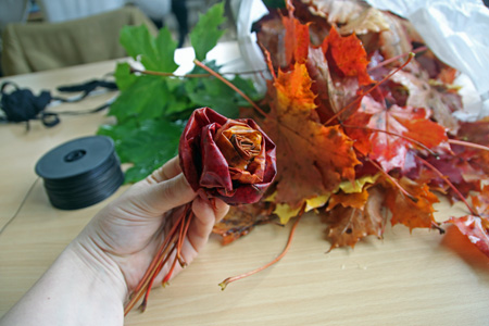 Öszi levelekböl rózsa (4)