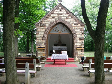 Bagolyvár utcai kis kápolna