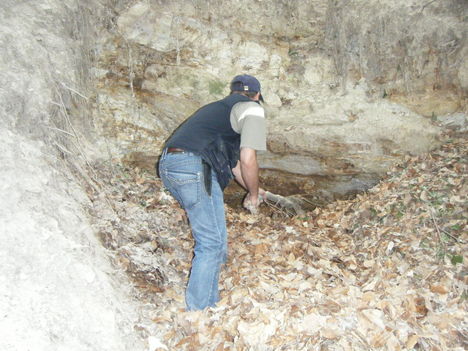 Barlangbejárat tisztítás