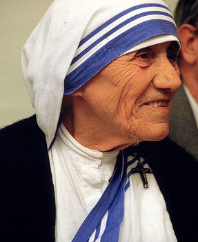 489px-MotherTeresa_090