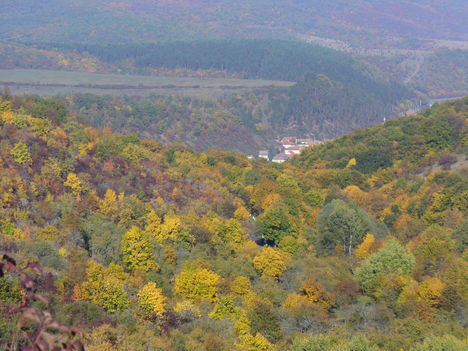 A Jósva-völgy Színpetrivel P1120547
