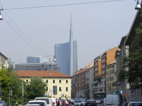 Milánó 49