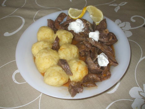 szalon tüdő,krumplis gombóccal