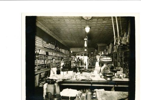 Aller Géza boltja az 1920-as években, Chicago-ban