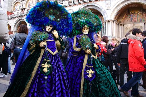 Csodás ruhák a karneválra.... 10