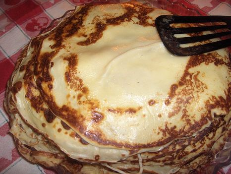 Heap_of_pancakes_in_Sweden