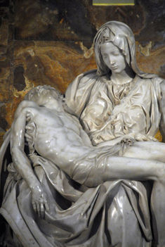 Pietà - Michelangelo (1499)