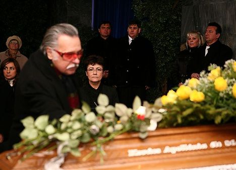 Kovács Apollónia-A Magyar Nóta Királynöjének temetése 4