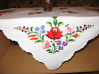 kalocsa-embroidery-tablecloth-c-c1-3