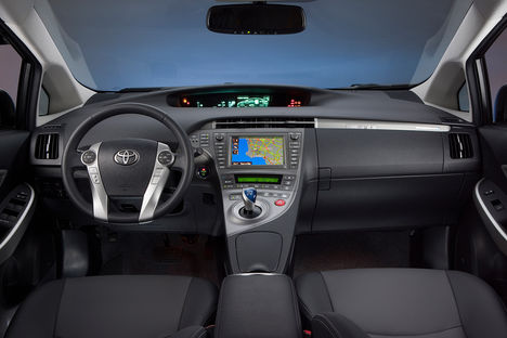 2012_Toyota_Prius_Plugin_007