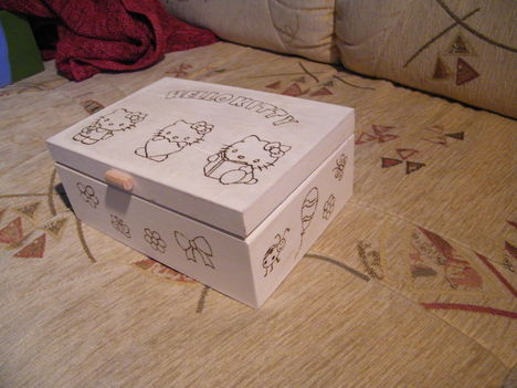 Hello Kitty dobozka