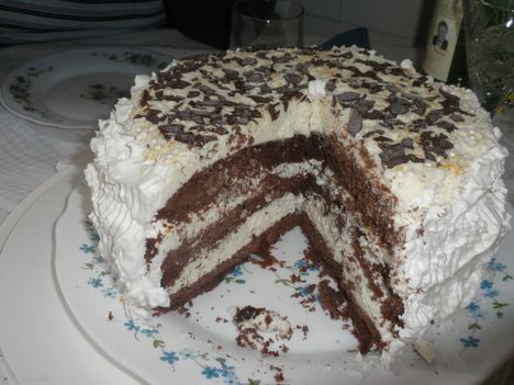 Mascarpones-fehércsokis torta