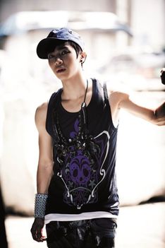 Gi Kwang42