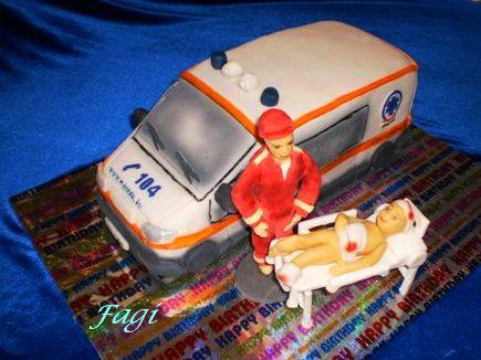 mentőautó torta