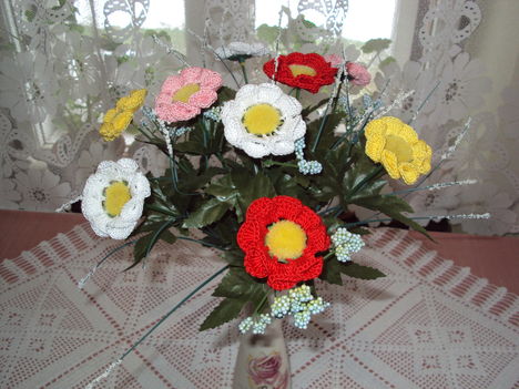 Horgolt virágok 065