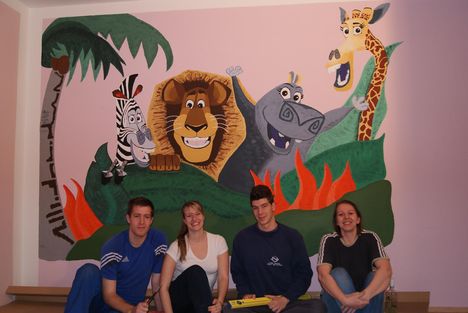 Dani, Dorottya, András, Zsófi falfestménye
