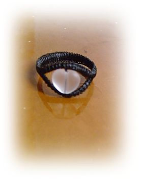 fehér szivecskés lószőrgyűrű