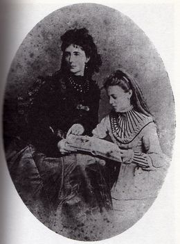 Marie Larish anyjával