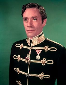 MAYERLING Audrey Hepburnnel (9)