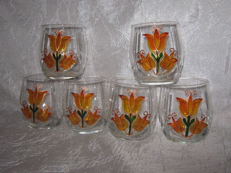 tulipános poharak
