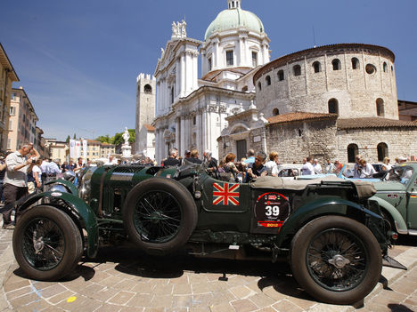 Bentley-Blowers-at-2012-Mille-Miglia
