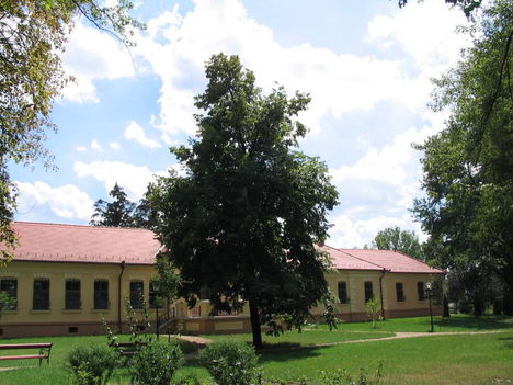 4 Gyulavári kastély