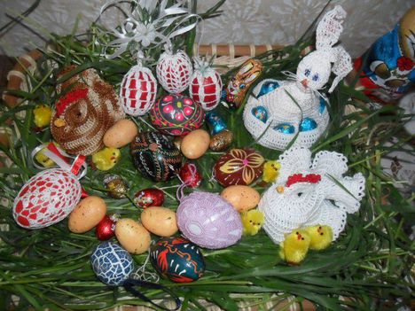 Minden kedves Klubtársamnak nagyon boldohg húsvéti ünnepeket kívánok!Marika