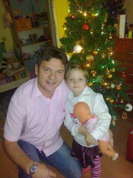 Tamás kislányával 2012.