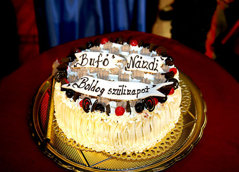 Születésnapi Torta-Meglepetés!!! :)