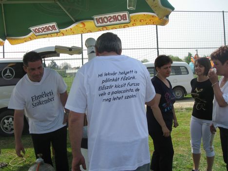 Nem vegák pólója