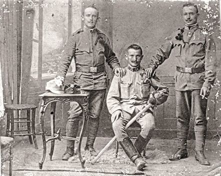 Három ismeretlen katona