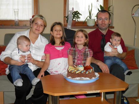 ikrek és a lányok1 7
