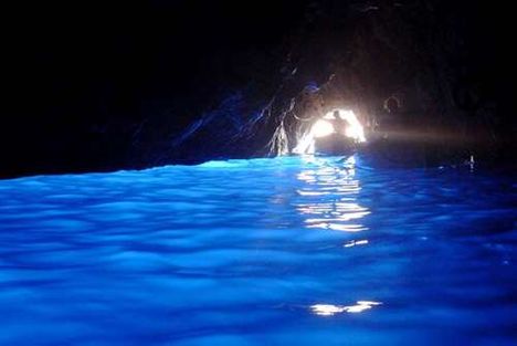 Kék-barlang – gyönyörű tengeri barlang Capri szigetén