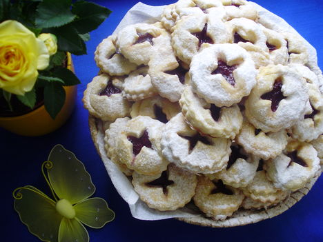 lekváros linzer