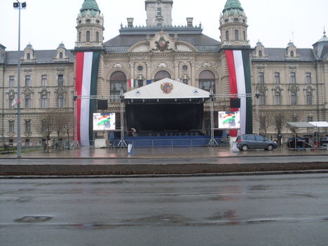 Győr városháza  ünnepi diszben