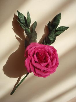 krepp papír rózsa