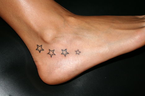 Tetoválás 2 Csillag tetkó
