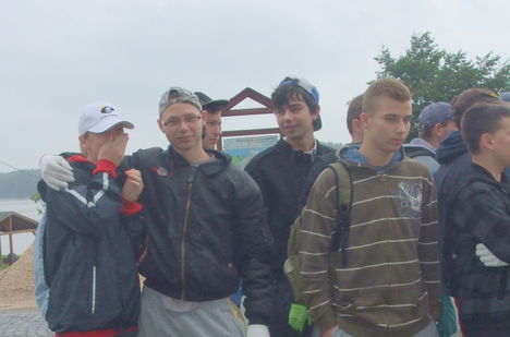 Árvízi védekezés Gönyűn 2013.06.05. délelőtt 28