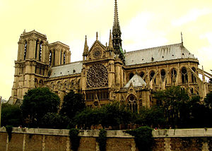 300px-Cathédrale_Notre-Dame_de_Paris_-_Façade_Sud
