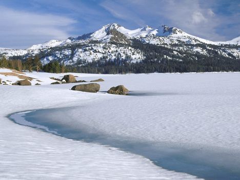 Caples Lake, Sierra Nevada, Calif