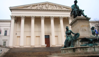 Nemzeti emlékhellyé avatták a Magyar Nemzeti Múzeumot
