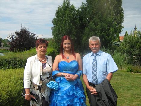 Csilla szüleivel 2013