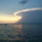 Balatoni naplemente találkozása egy viharfelhővel