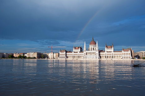 parlament, árvíz és szivárvány